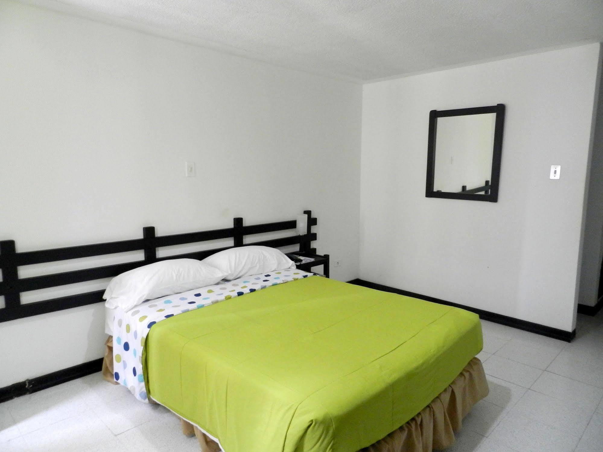Hotel Don Gregorio Cartago Eksteriør bilde