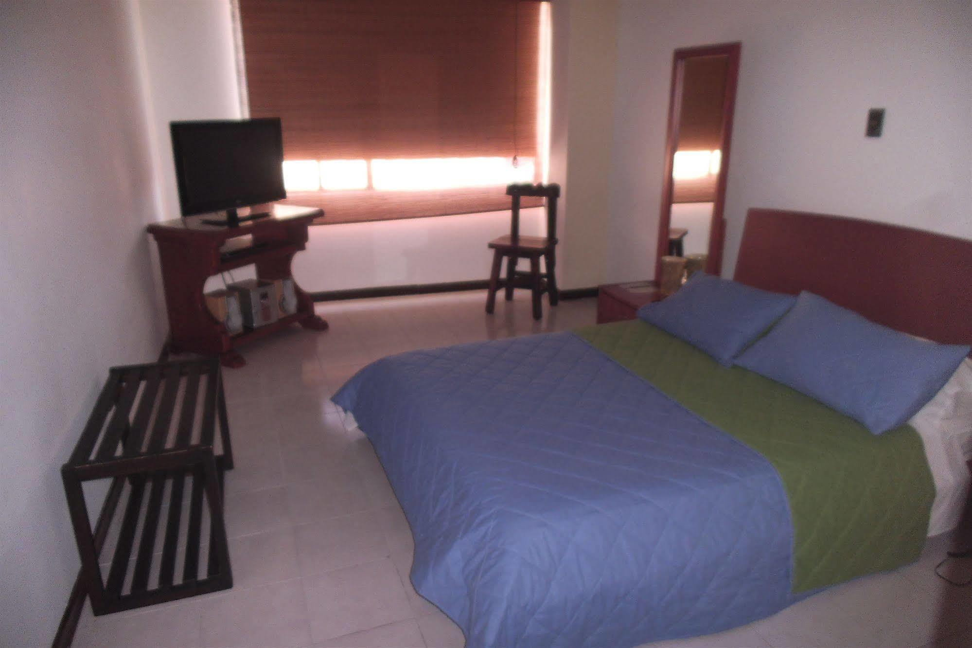 Hotel Don Gregorio Cartago Eksteriør bilde