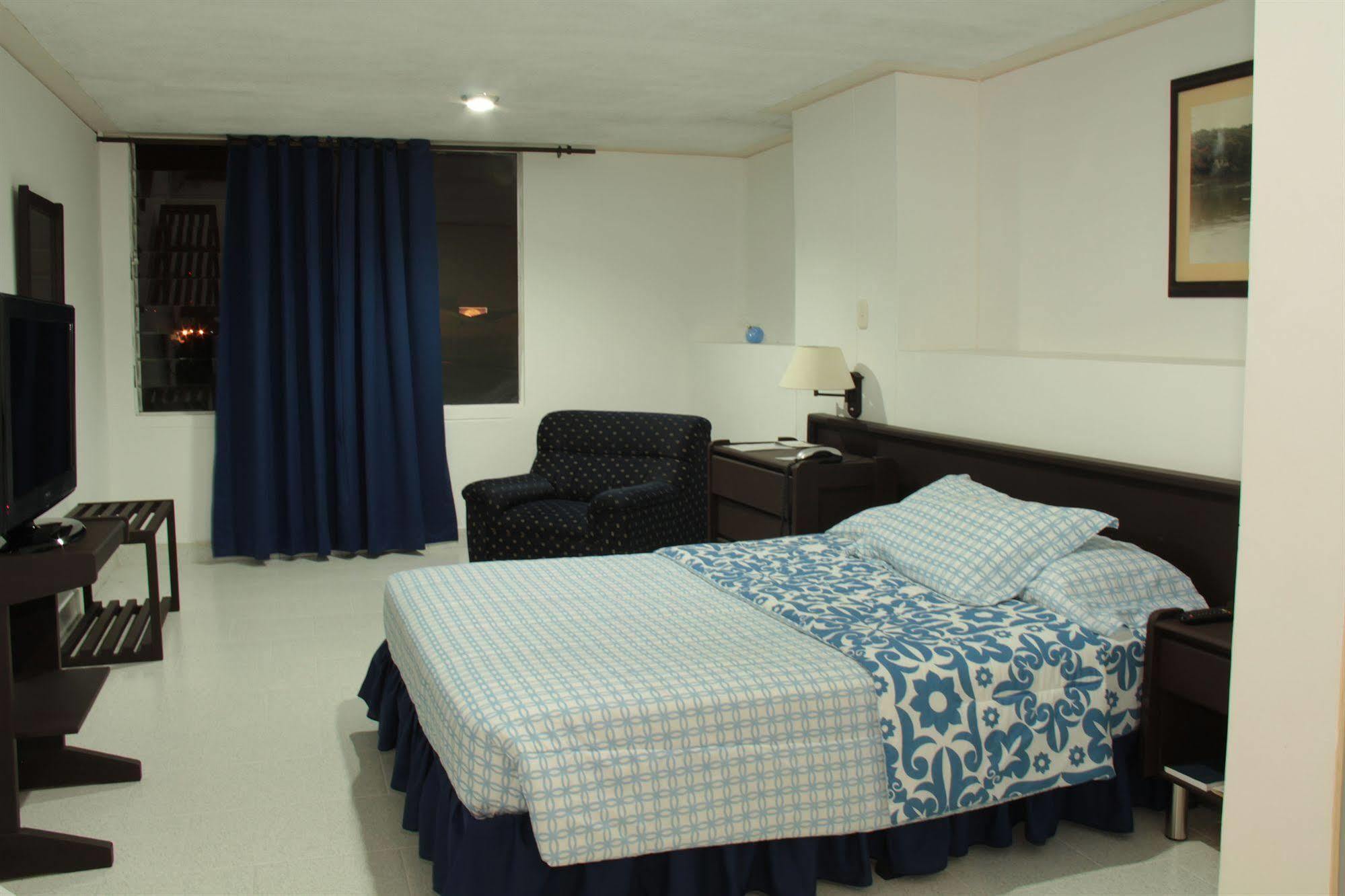 Hotel Don Gregorio Cartago Eksteriør bilde